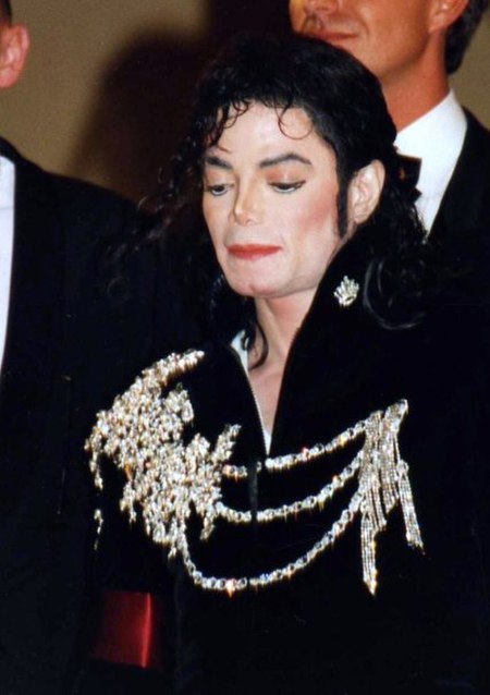 ไฟล์:Michael_Jackson_Cannes.jpg