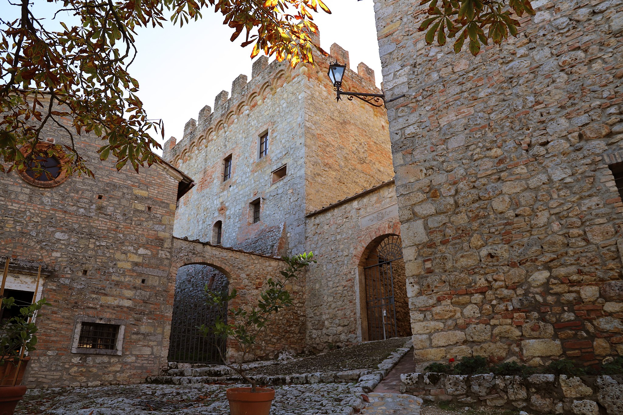 Monteriggioni, Castel Pietraio, veduta