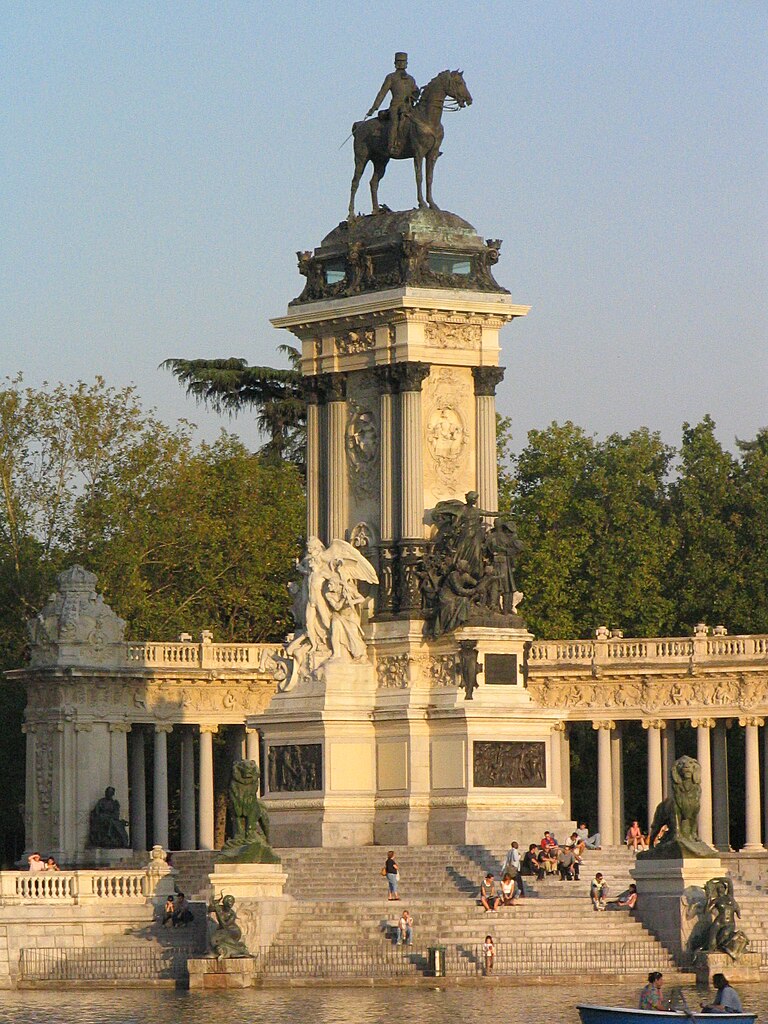 Monument to Alfonso XII - Wikipedia