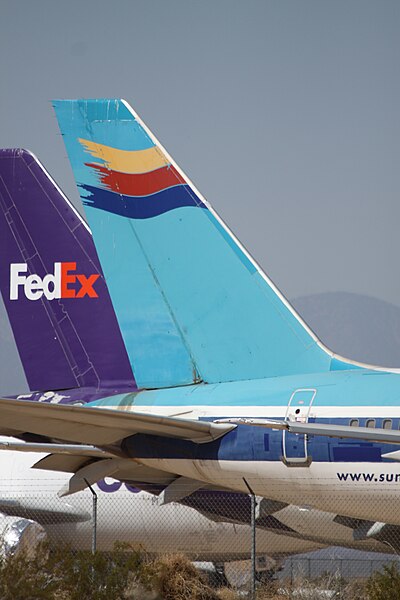 File:N68084 Boeing 757 Sun D'or Tail (9078604274).jpg