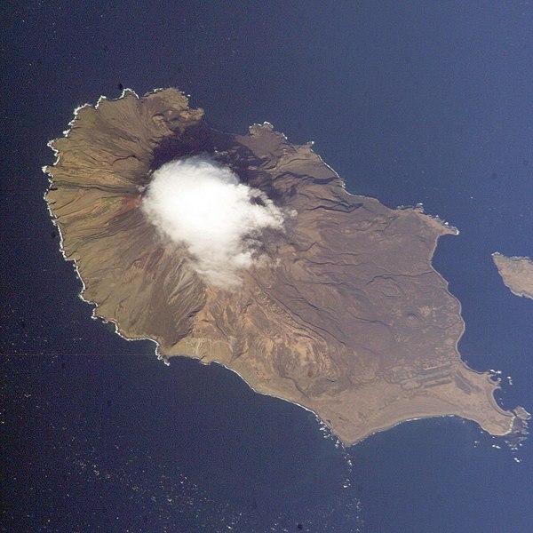 File:NASA-MatsuwaIsland.jpg