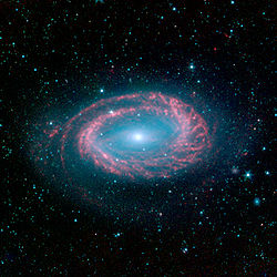 スピッツァー宇宙望遠鏡で撮影したNGC 4725の中赤外線画像 credit:Spitzer Infrared Nearby Galaxies Survey/SST/NASA.