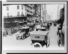 Automobiles on the streets of New York in 1915 New York City street scenes - Easter on 5th Avenue LCCN93506588.jpg