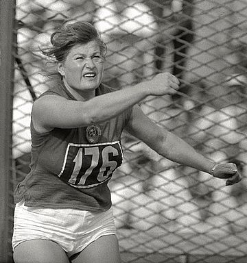 File:Nina Ponomaryova 1960.jpg