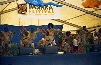 Niuean dancers at the Pasifika Festival (2002). Niuean dancing.jpg