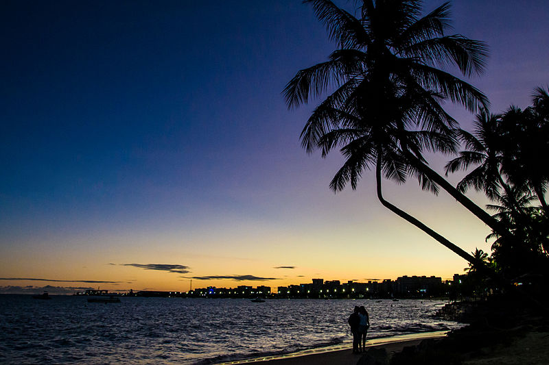 File:Orla de Ponta Verde, Maceió-AL.JPG