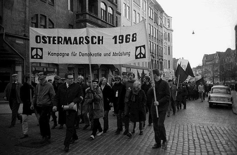 File:Ostermarsch 1968 - Kampagne für Demokratie und Abrüstung (Kiel 21.482).jpg