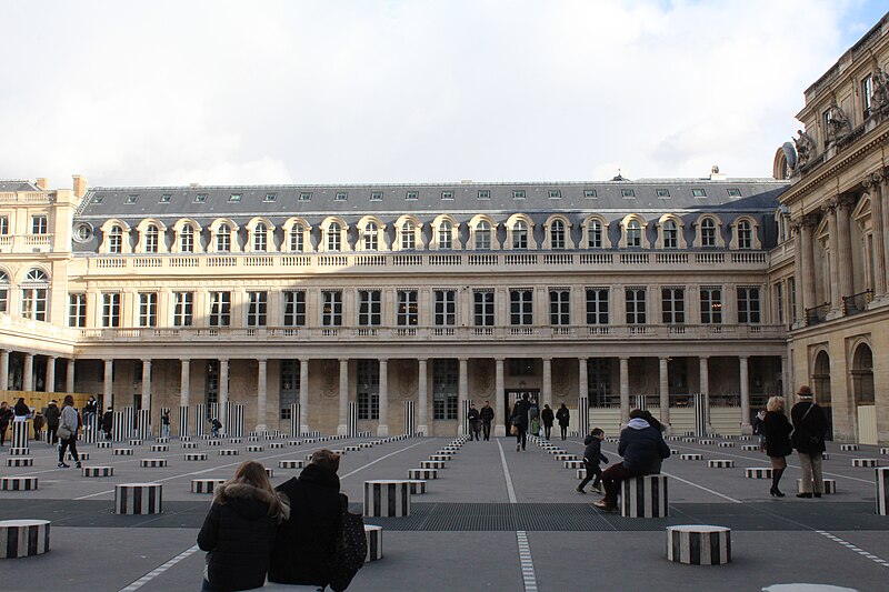 File:Palais Royal façade est Paris 6.jpg