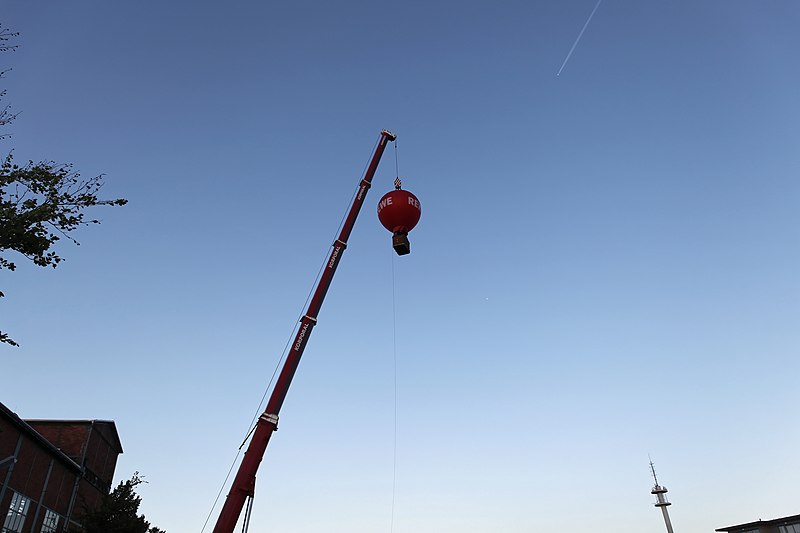 File:Papenburg - Ballonfestival 2018 - Ballonparty 01 ies.jpg