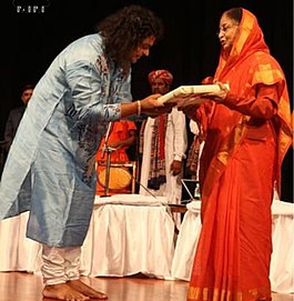 Patri Satish Kumar being honored by the Ex-President of India, Smt. Pratibha Patil Patri5.jpg