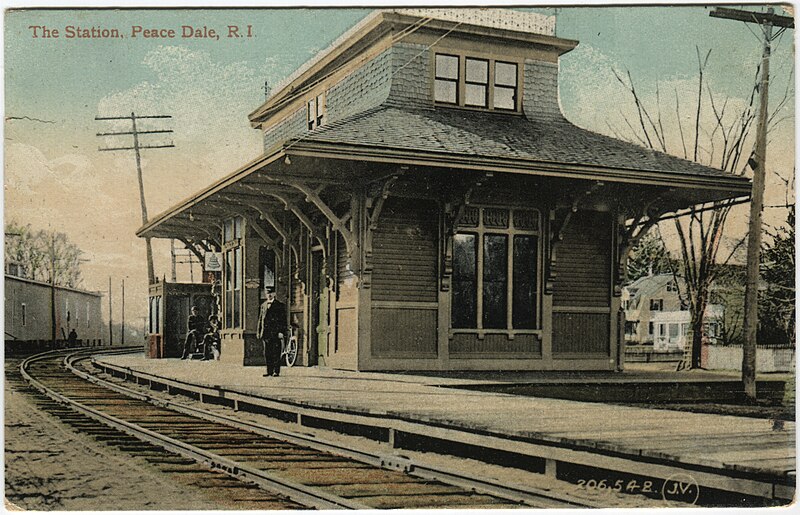 File:Peace Dale station 1909 postcard.jpg