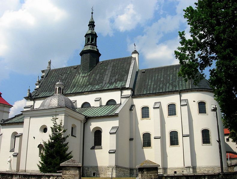 File:Pinczow church 20060722 1412.jpg