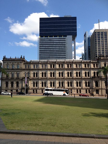 File:Queens Gardens, Treasury Building, Brisbane 01.jpg