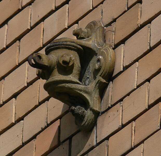 File:Ravensburg Oberleitungsrosette Schussenstraße2 detail.jpg