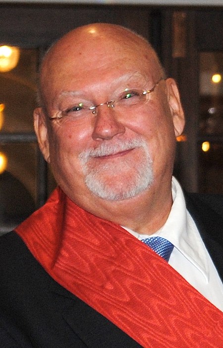 Ray Avery (cropped).jpg