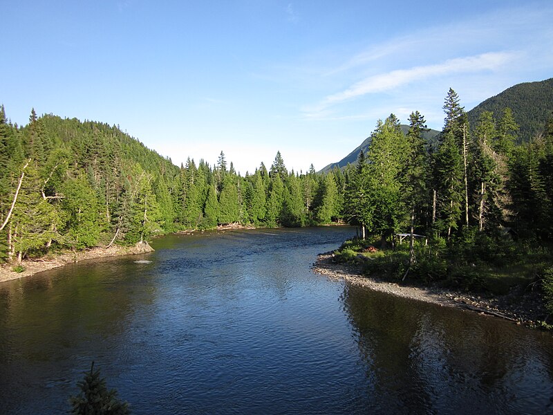 File:Rivière Sainte-Anne - Parc national de la Gaspésie 02.JPG