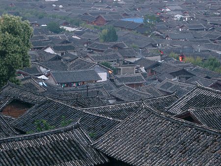 Tập tin:Roofs of old town Lijiang.jpg
