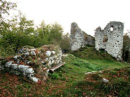 Ruševine gradu Šumberk na predvojni razglednici Vekoslava Kramariča
