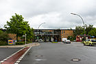 Schichauweg S-Bahn-stasjon, sett fra gaten med samme navn