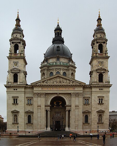 ไฟล์:Saint_Stephen's_Basilica_Budapest_2010.JPG