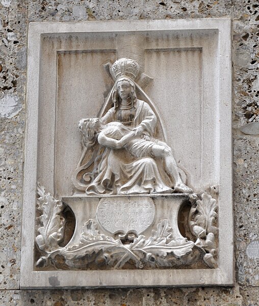 File:Salzburg Hotel Elefant Relief.jpg