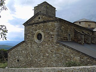 Fachada del monasterio de San Victorián.