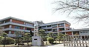 清泉女学院中学高等学校のサムネイル