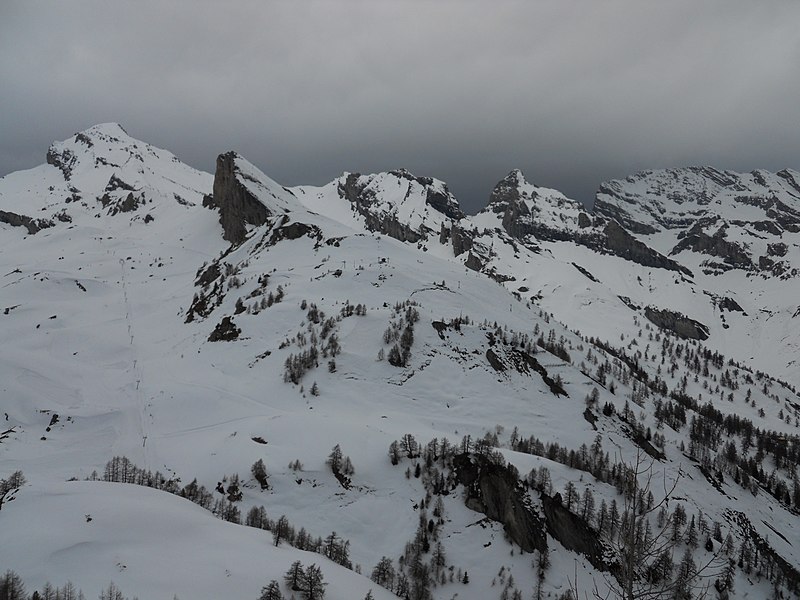 File:Seya's sight toward Ovronnaz'slopes - panoramio.jpg