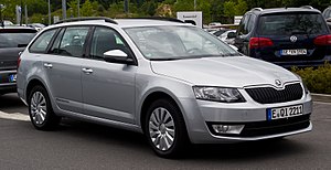 Skoda Octavia Combi 1.6 TDI Ambition (III) – Frontansicht, 11. August 2013, Essen.jpg