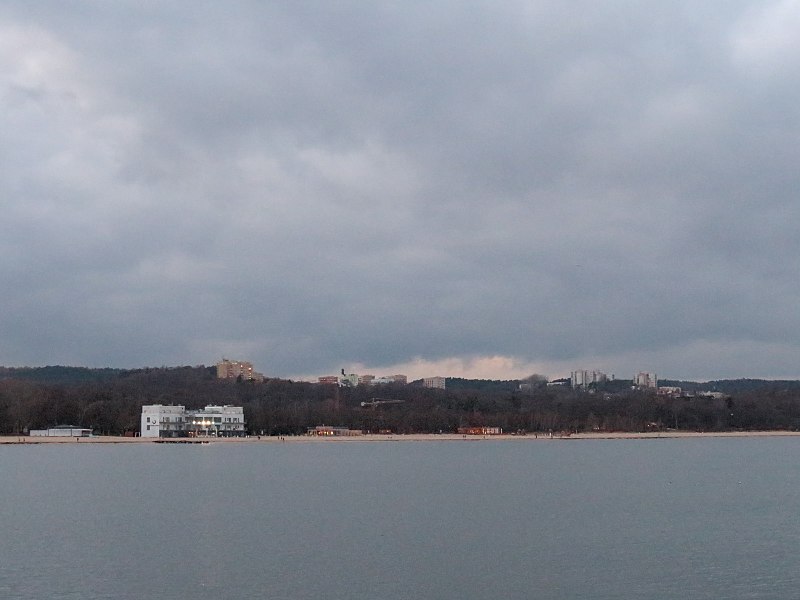 File:Sopot pier 4.jpg