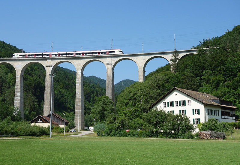 File:St. Ursanne Eisenbahn-Brücke.jpg