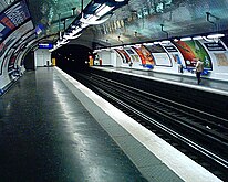 Quais de la ligne 4 en 2005.