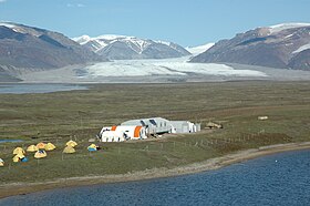 Station de recherche de l'île Bylot (Nunavut).jpg