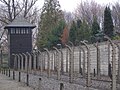 Strážní věž s plotem