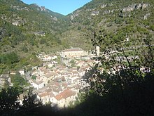 Usa ka kinatibuk-ang pagtan-aw sa La Roque-Sainte-Marguerite