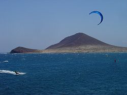 テネリフェ島-エルメダノビーチでのカイトサーフィン