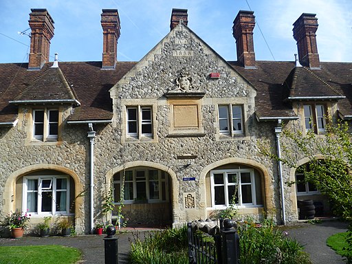 The Lambe Almshouses, Sutton Valence - geograph.org.uk - 3680021