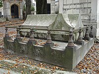 Tombe du peintre Horace Vernet, cimetière de Montmartre 03.JPG