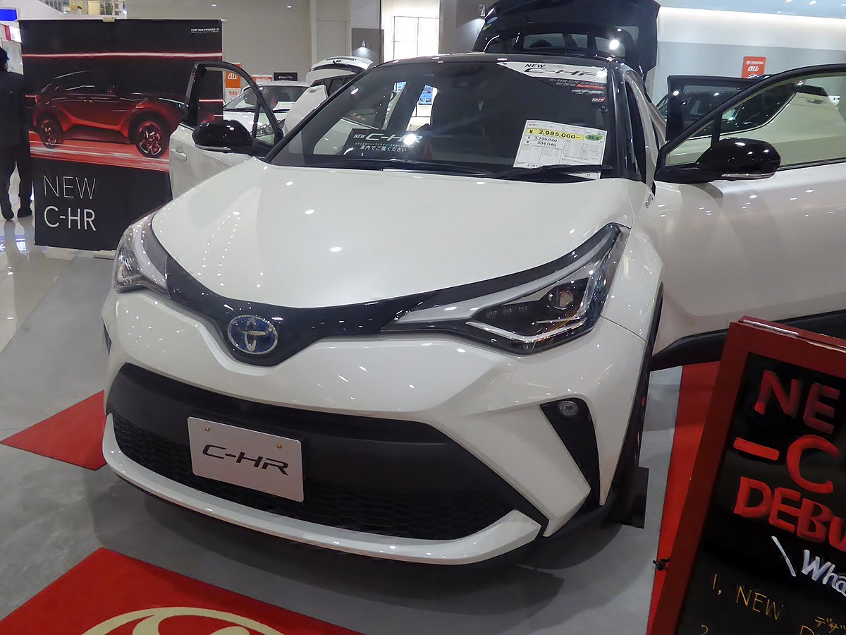 File:Toyota C-HR G (6AA-ZYX11-AHXEB) front.jpg - Wikimedia Commons