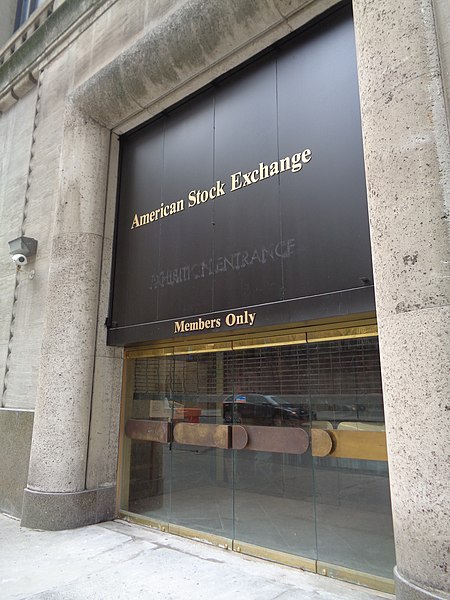 File:Trinity Pl Rector Thames 18 - American Stock Exchange.jpg