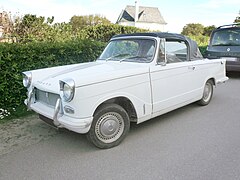 Triumph Herald 1200, avant.