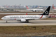 Turkish Airlines, TC-JHC, Boeing 737-8F2 (31847860251).jpg