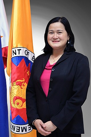 <span class="mw-page-title-main">Janet Abuel</span> Filipino lawyer and politician