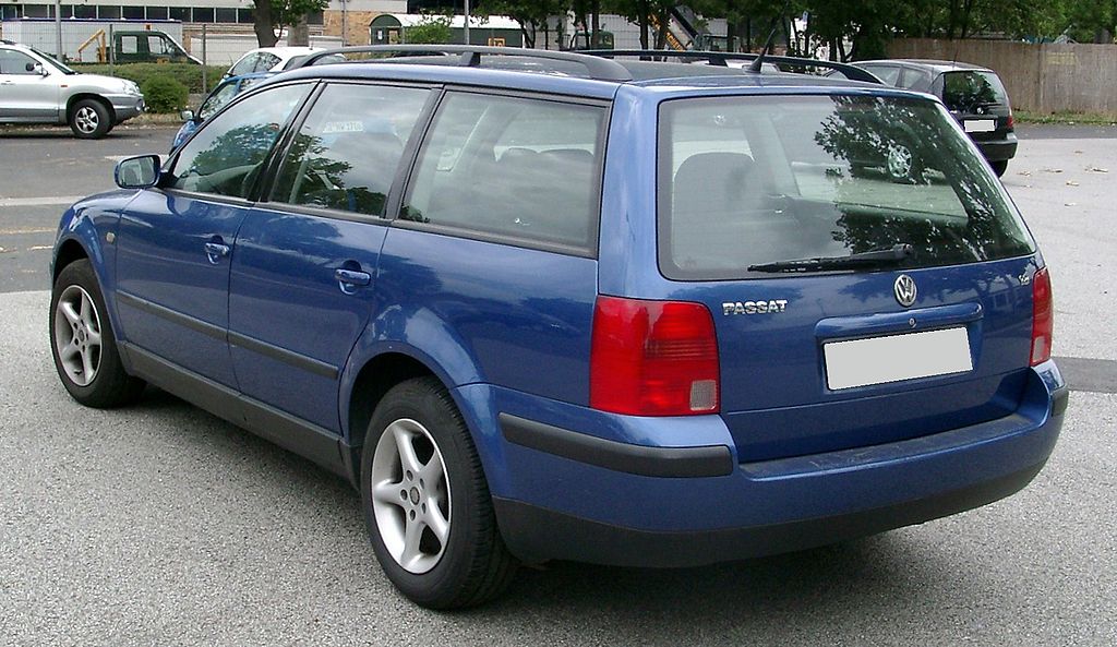 File:VW Passat B5 2001.jpg - Wikimedia Commons