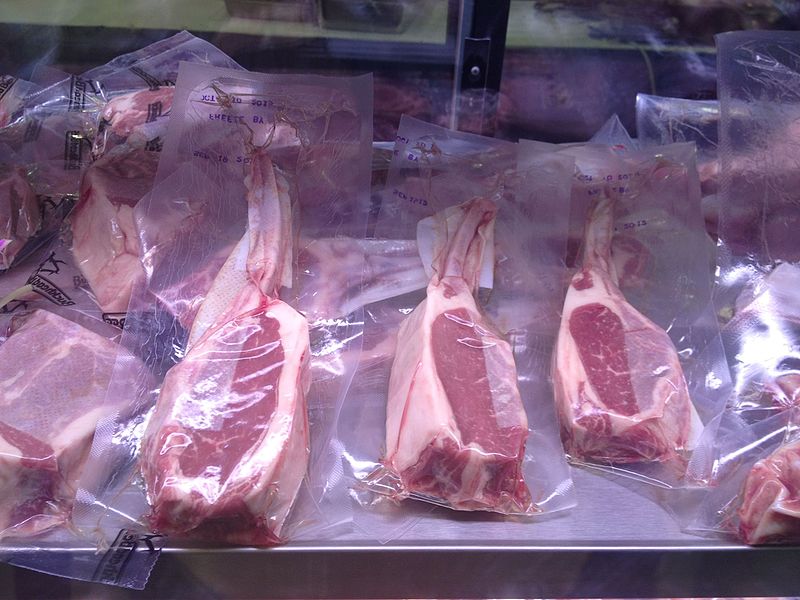 File:Vacuum packaged meat raw.jpg