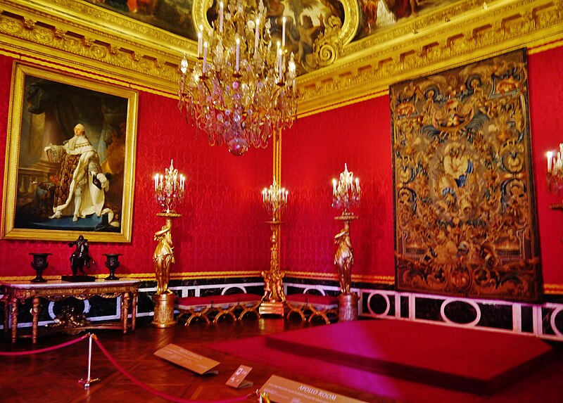 File:Versailles Château de Versailles Innen Apollon-Salon 3.jpg