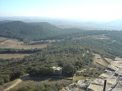 La vue sur la chapelle Sainte-Madeleine et au fond à gauche le Rhône