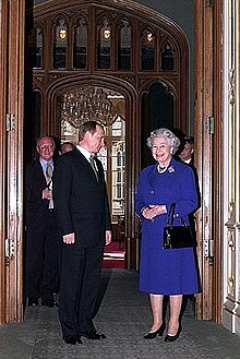 Putin meets with the Queen of United Kingdom Elizabeth II on 17 April 2000 Vladimir Putin and Queen Elizabeth II (2000-04-17).jpg