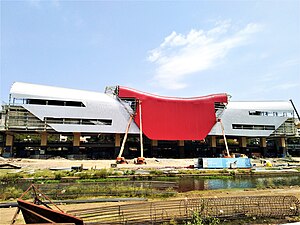 Work in progress of Deccan Gymkhana metro station on the banks on Mutha River, Pune.jpg