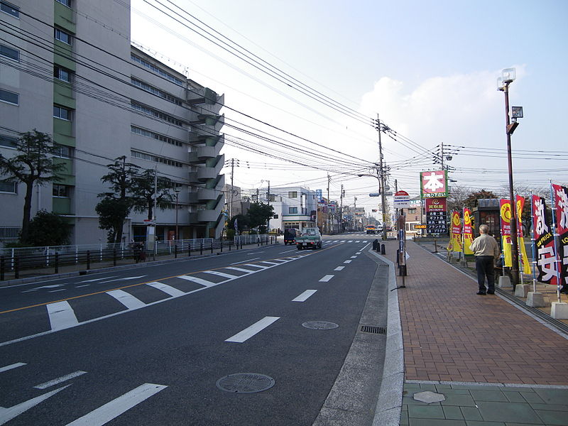 File:Yamate Street,Kitakyushu.JPG